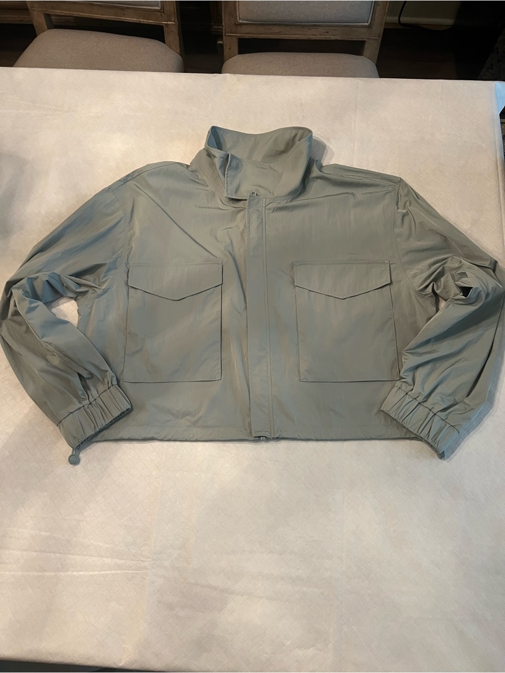 Yogalicious Light Sage Cropped Windbreaker Jacket XL